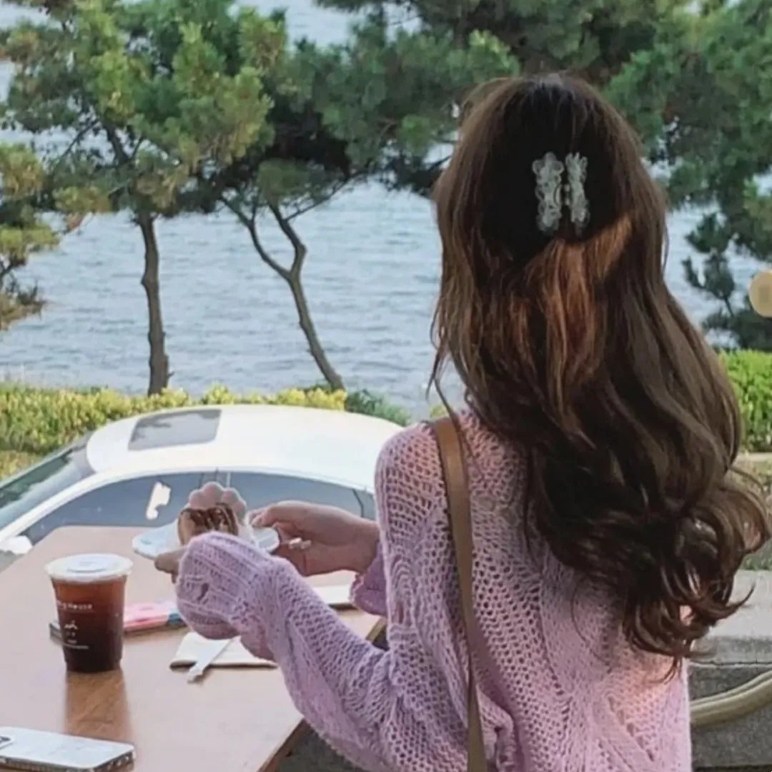 笼中女